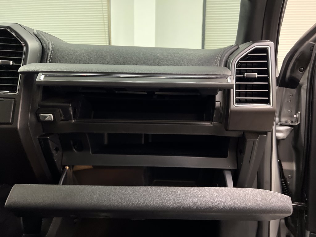Used 2021 Ford Expedition Limited RWD image 33