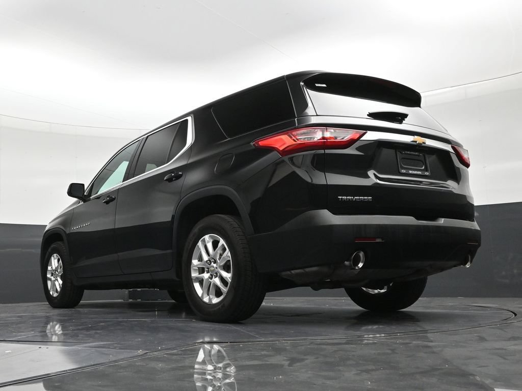 Used 2021 Chevrolet Traverse LS FWD image 22