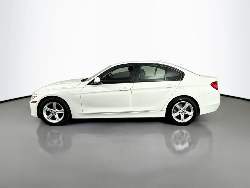 Used 2015 BMW 320i Sedan RWD image 5