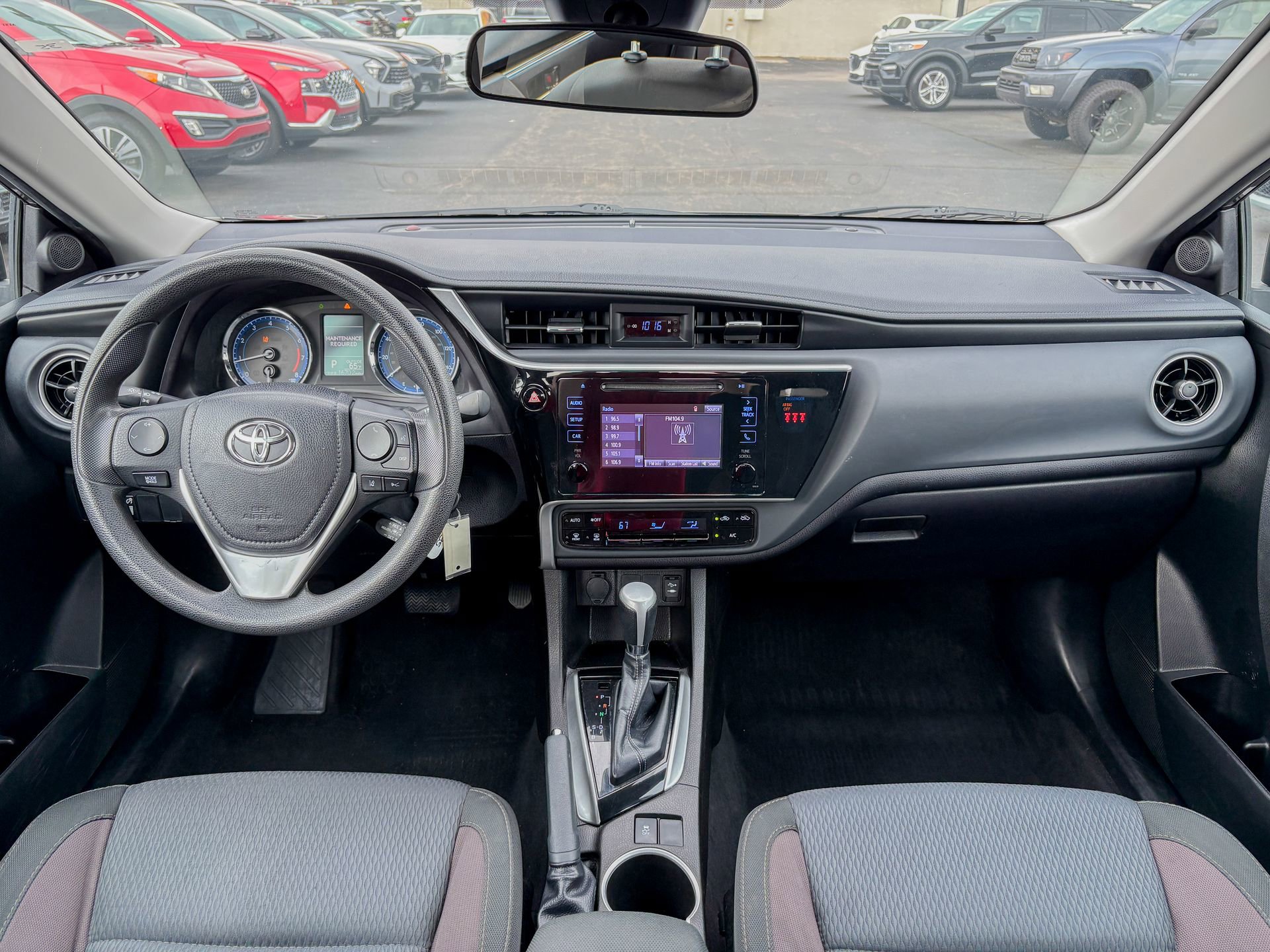 Used 2018 Toyota Corolla LE FWD image 26