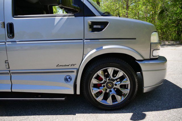 Used 2025 Chevrolet Express 2500 w/ Driver Convenience Package image 51