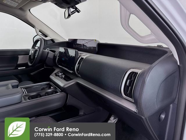 New 2025 Ford Expedition Active image 30