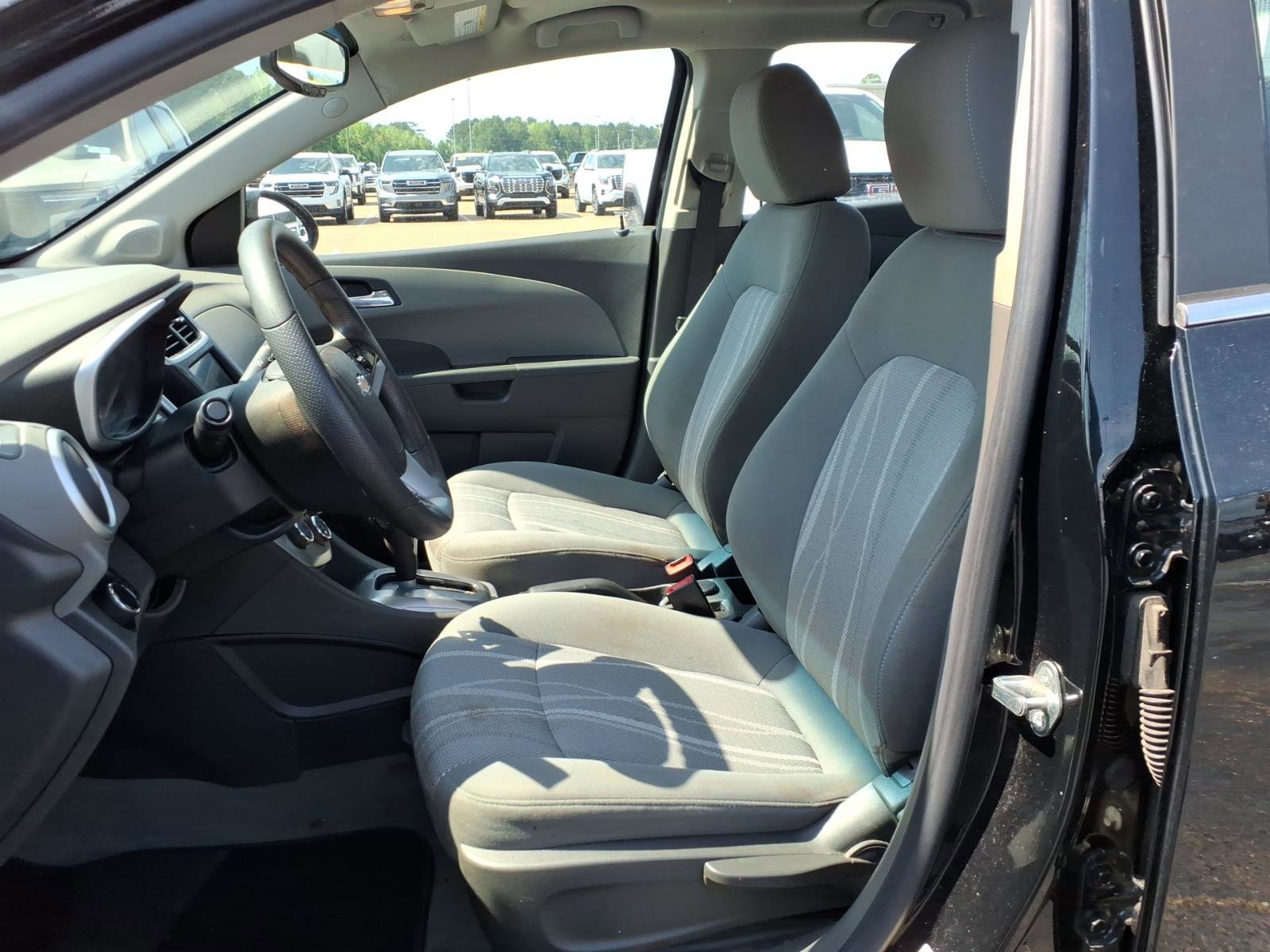 Used 2020 Chevrolet Sonic LT FWD image 19