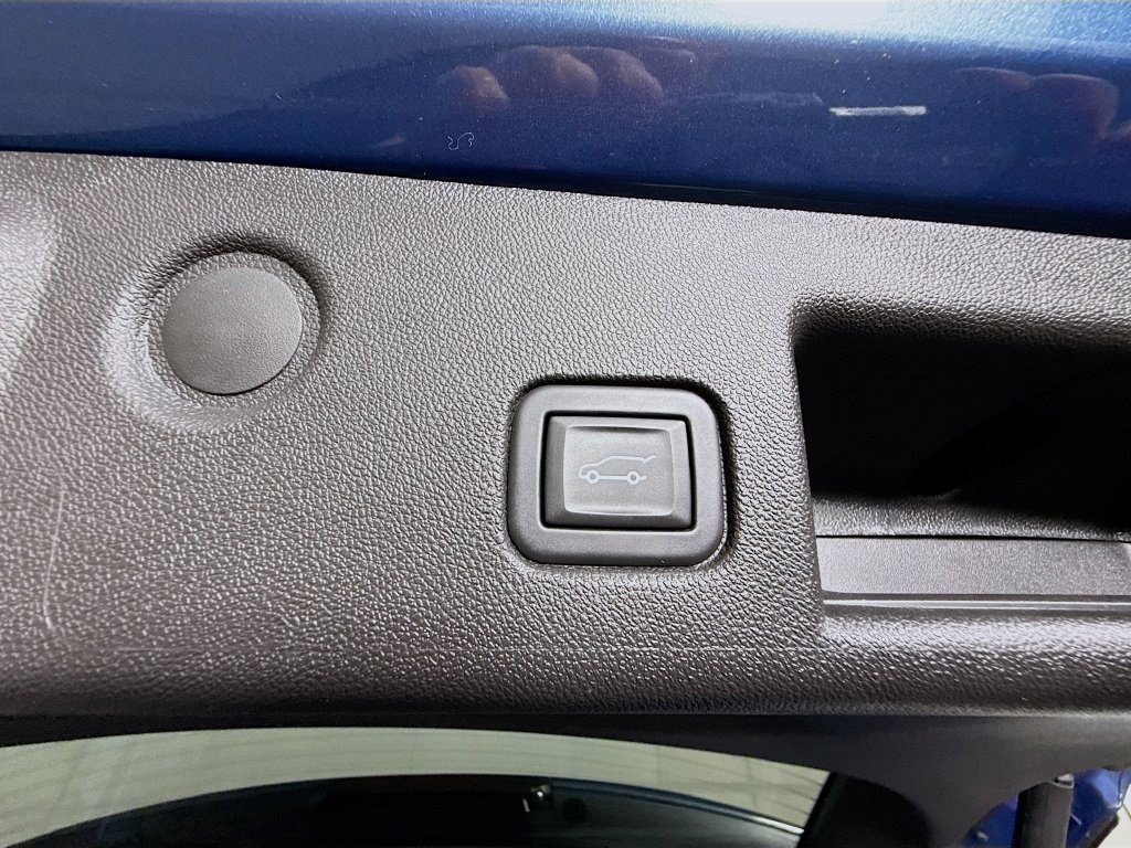 Used 2024 Chevrolet Equinox LT FWD image 41
