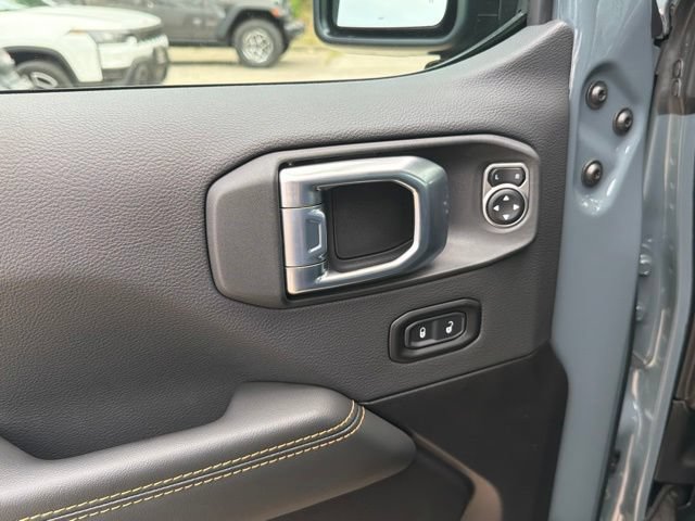 New 2026 Jeep Gladiator Sport AWD/4WD image 17