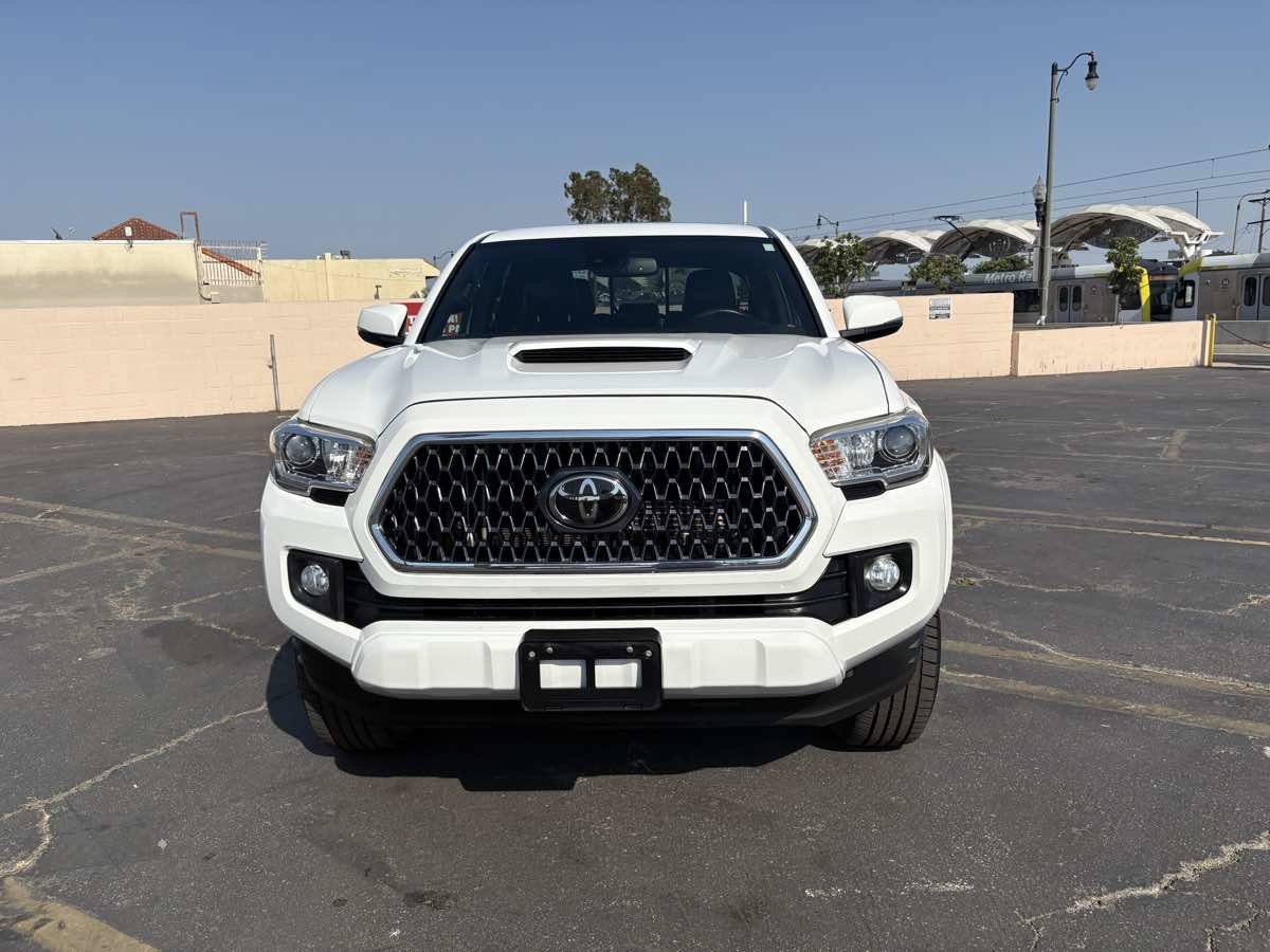Used 2019 Toyota Tacoma TRD Sport image 5