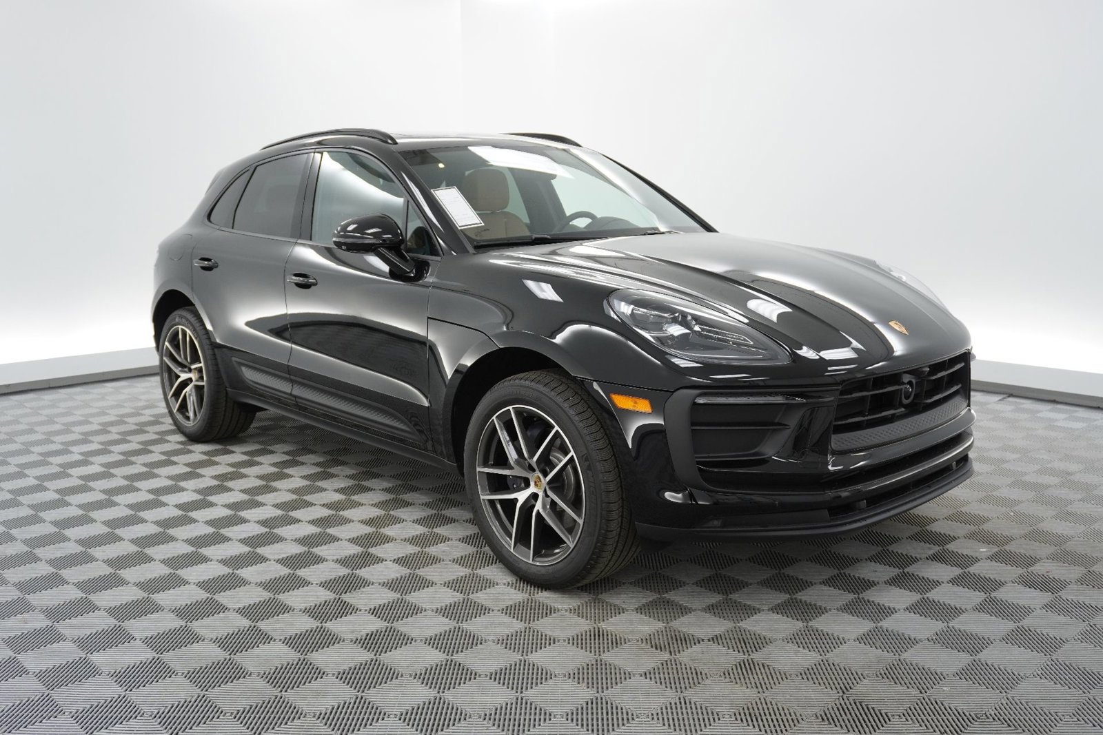New 2026 Porsche Macan image 8