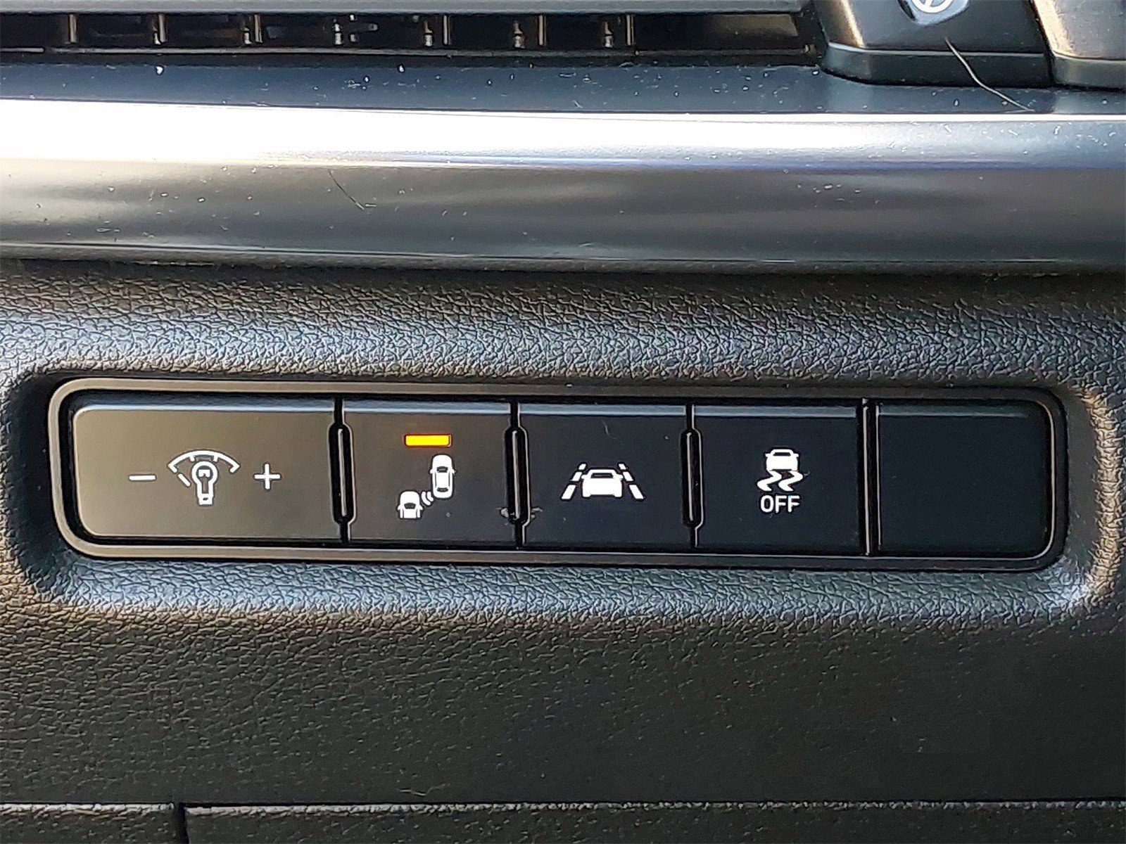 Certified 2022 Kia Telluride LX image 33