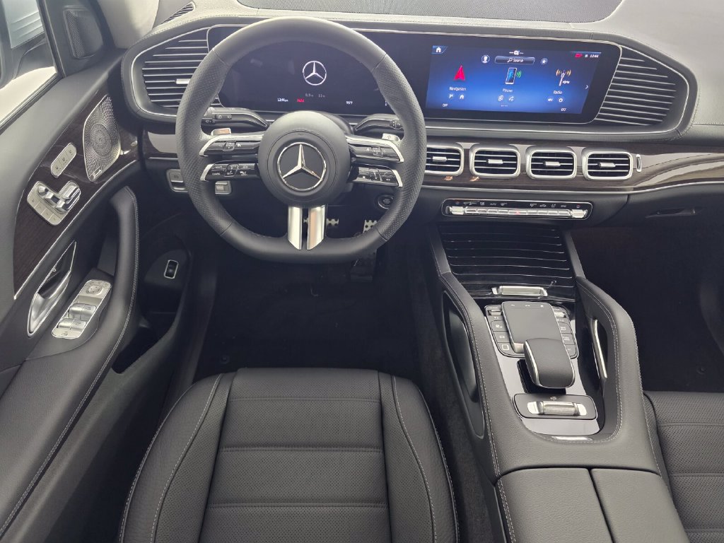 New 2026 Mercedes-Benz GLS 450 4MATIC image 10