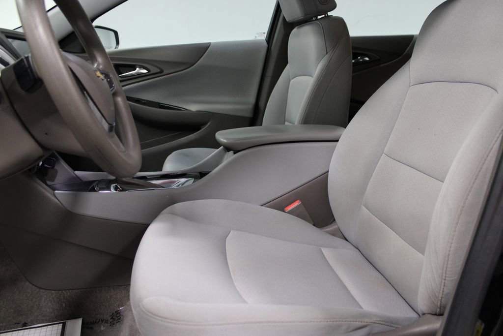 Used 2017 Chevrolet Malibu LS image 18