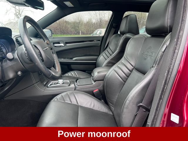Used 2023 Chrysler 300 C image 4