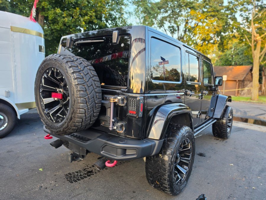 Used 2016 Jeep Wrangler Unlimited Rubicon AWD/4WD image 3