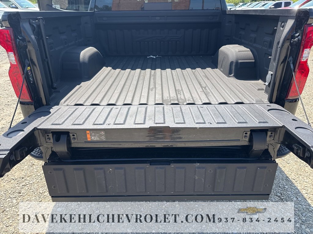 Used 2022 Chevrolet Silverado 1500 ZR2 w/ Technology Package image 27