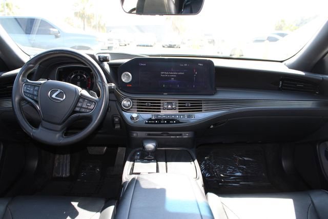 Certified 2022 Lexus LS 500 w/ Accessory Package (Z2) RWD image 10