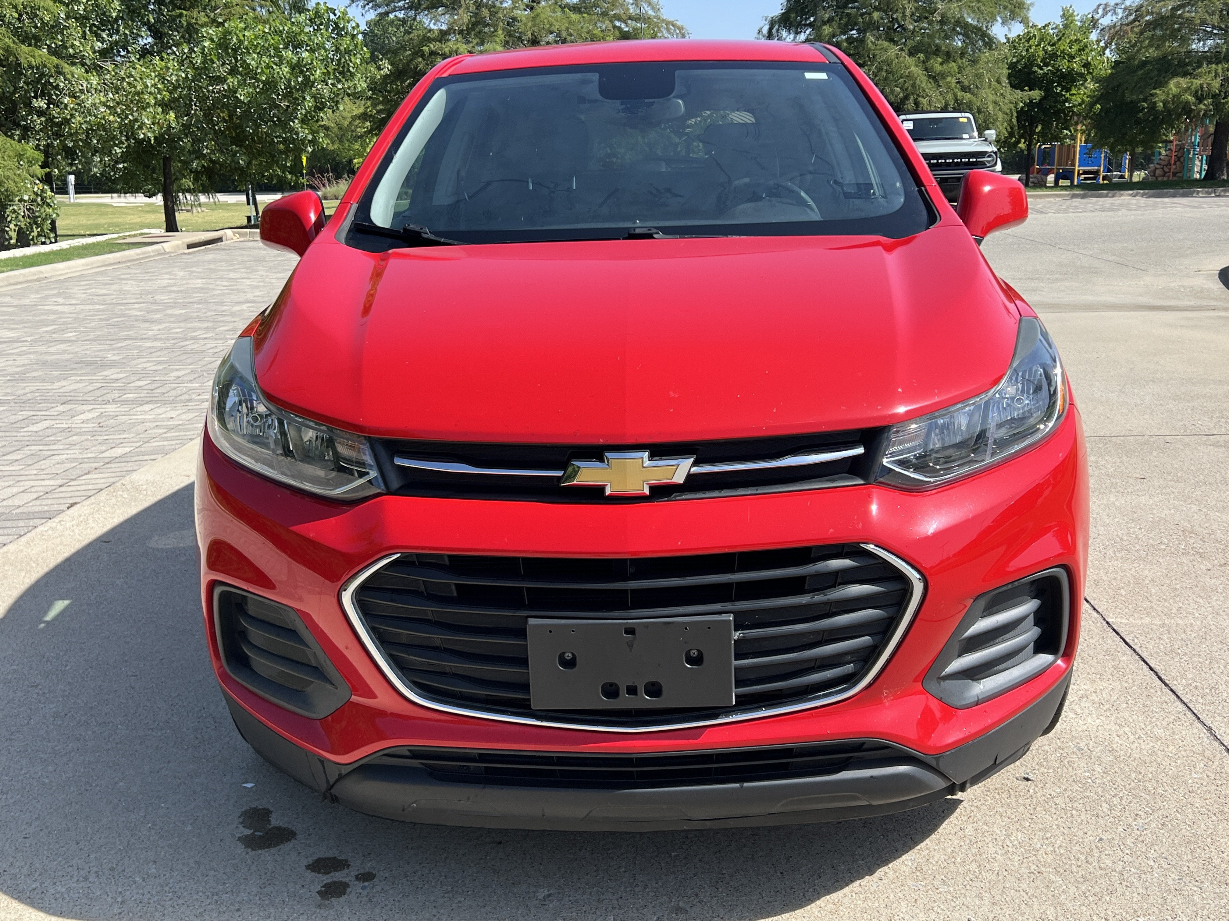 Used 2020 Chevrolet Trax LS w/ Tint and Cruise Package FWD image 3