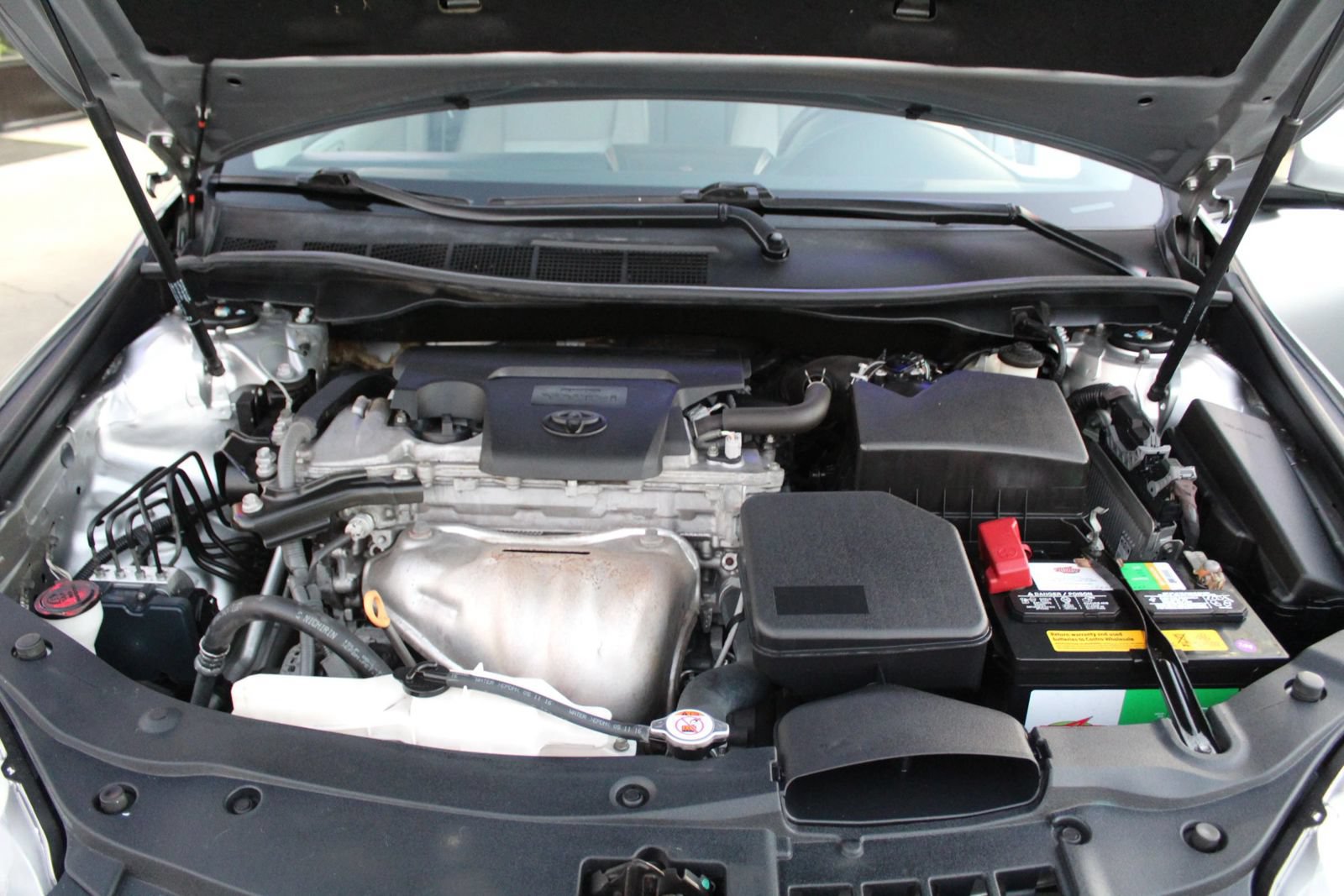 Used 2017 Toyota Camry LE FWD image 29