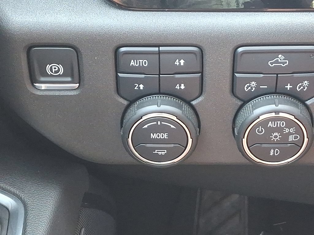 Certified 2025 Chevrolet Silverado 1500 LT Trail Boss w/ Convenience Package II AWD/4WD image 23
