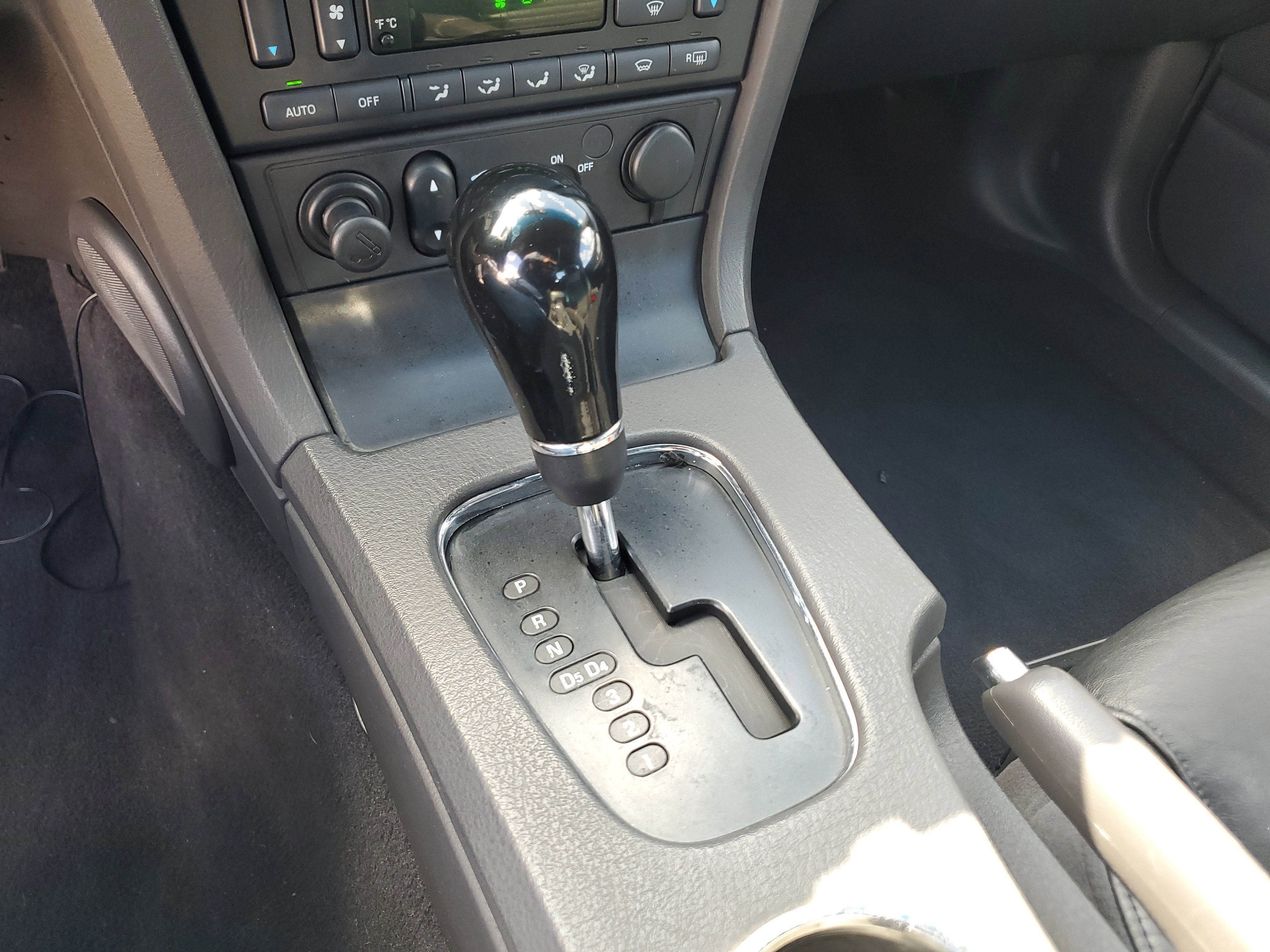 Used 2002 Ford Thunderbird image 19