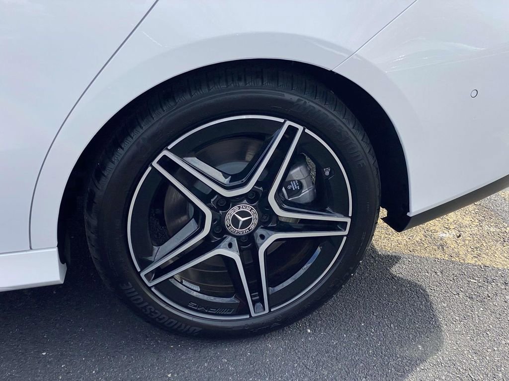 Certified 2025 Mercedes-Benz CLA 250 image 9