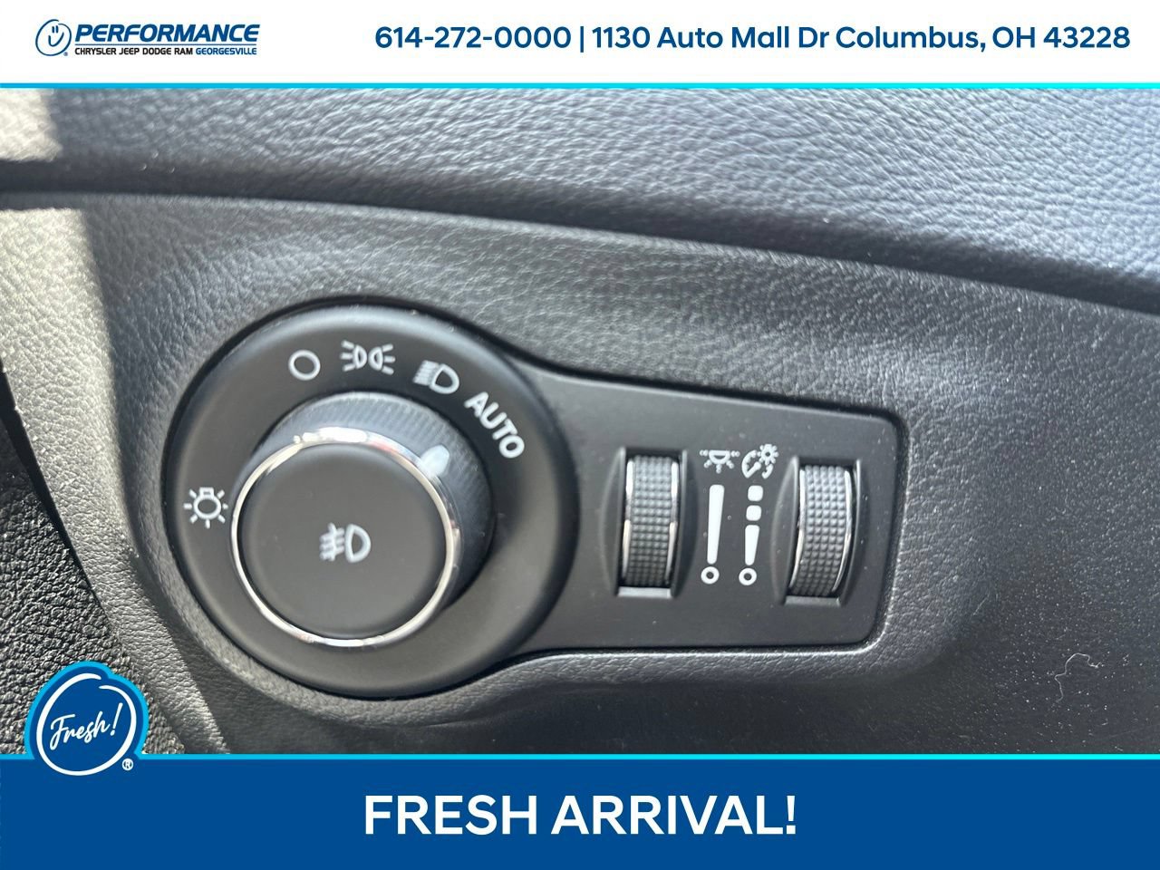 Used 2018 Jeep Compass Latitude w/ Popular Equipment Group AWD/4WD image 22