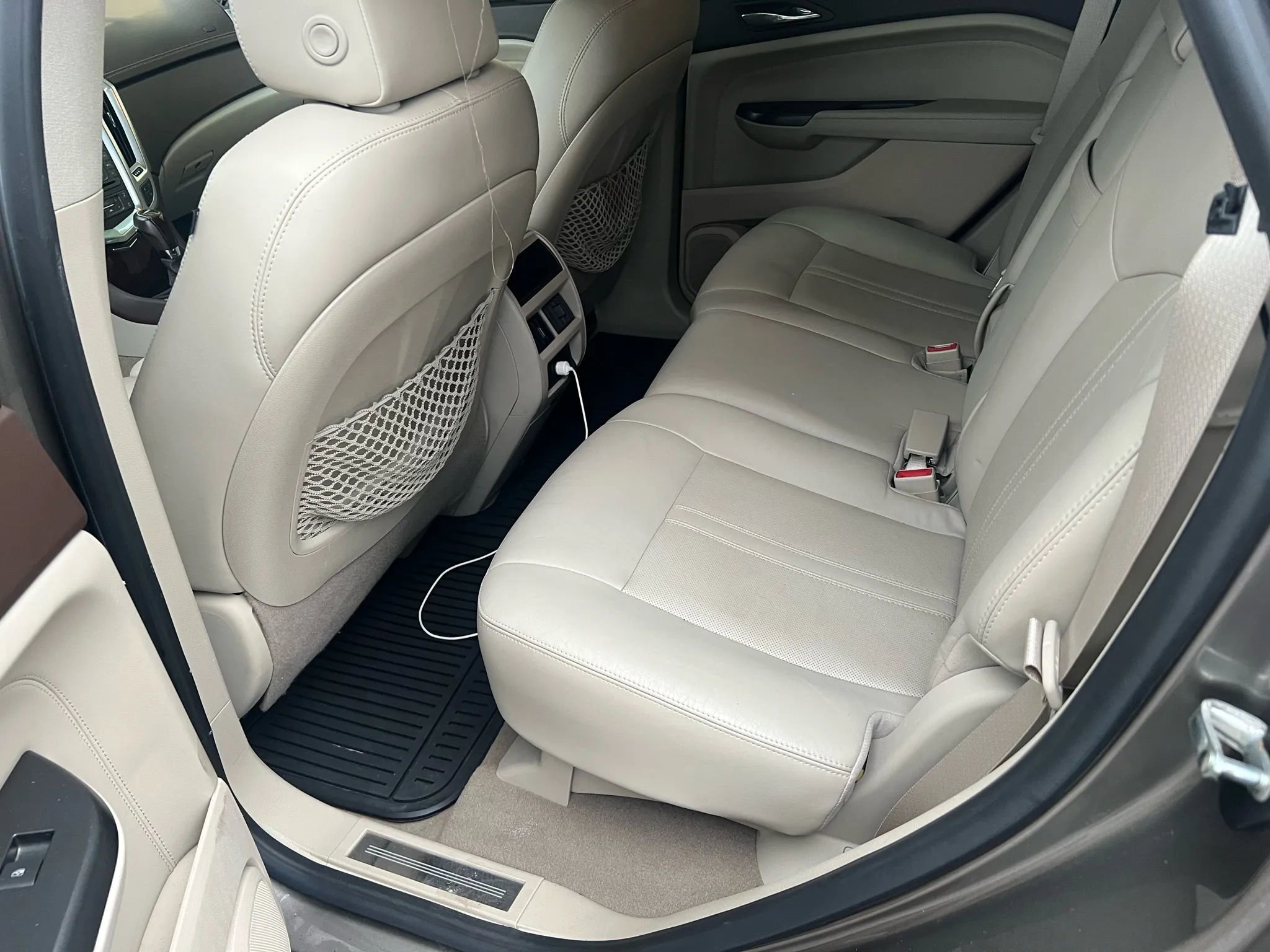 Used 2012 Cadillac SRX Luxury FWD image 6