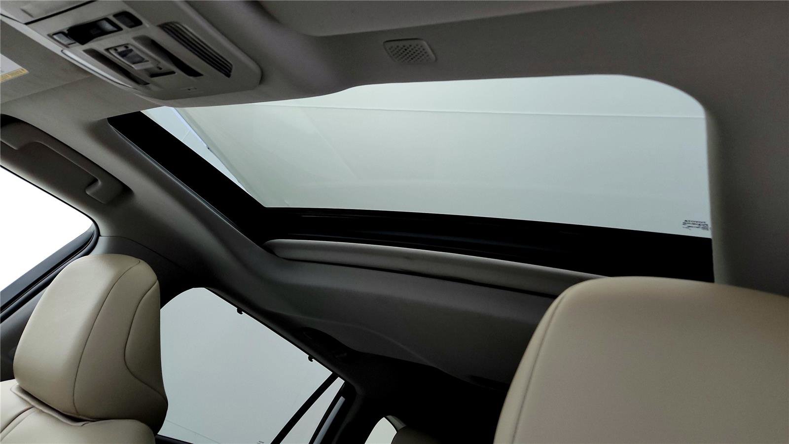 Used 2022 Toyota Highlander XLE image 38