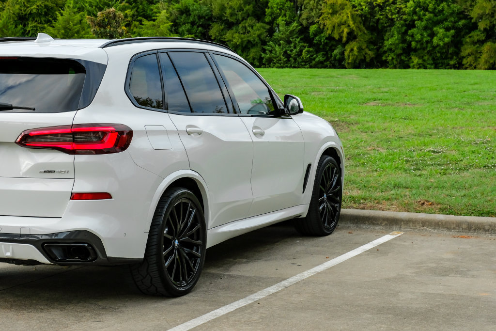 Used 2021 BMW X5 sDrive40i w/ M Sport Package RWD image 14
