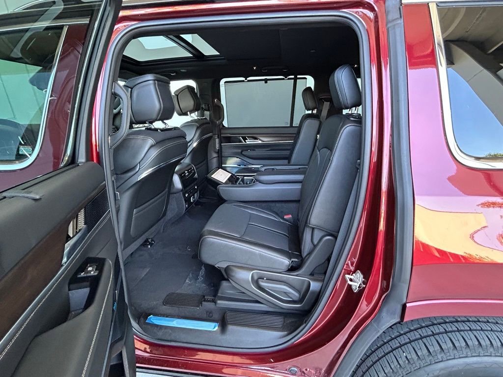 Used 2024 Jeep Grand Wagoneer Series I image 38