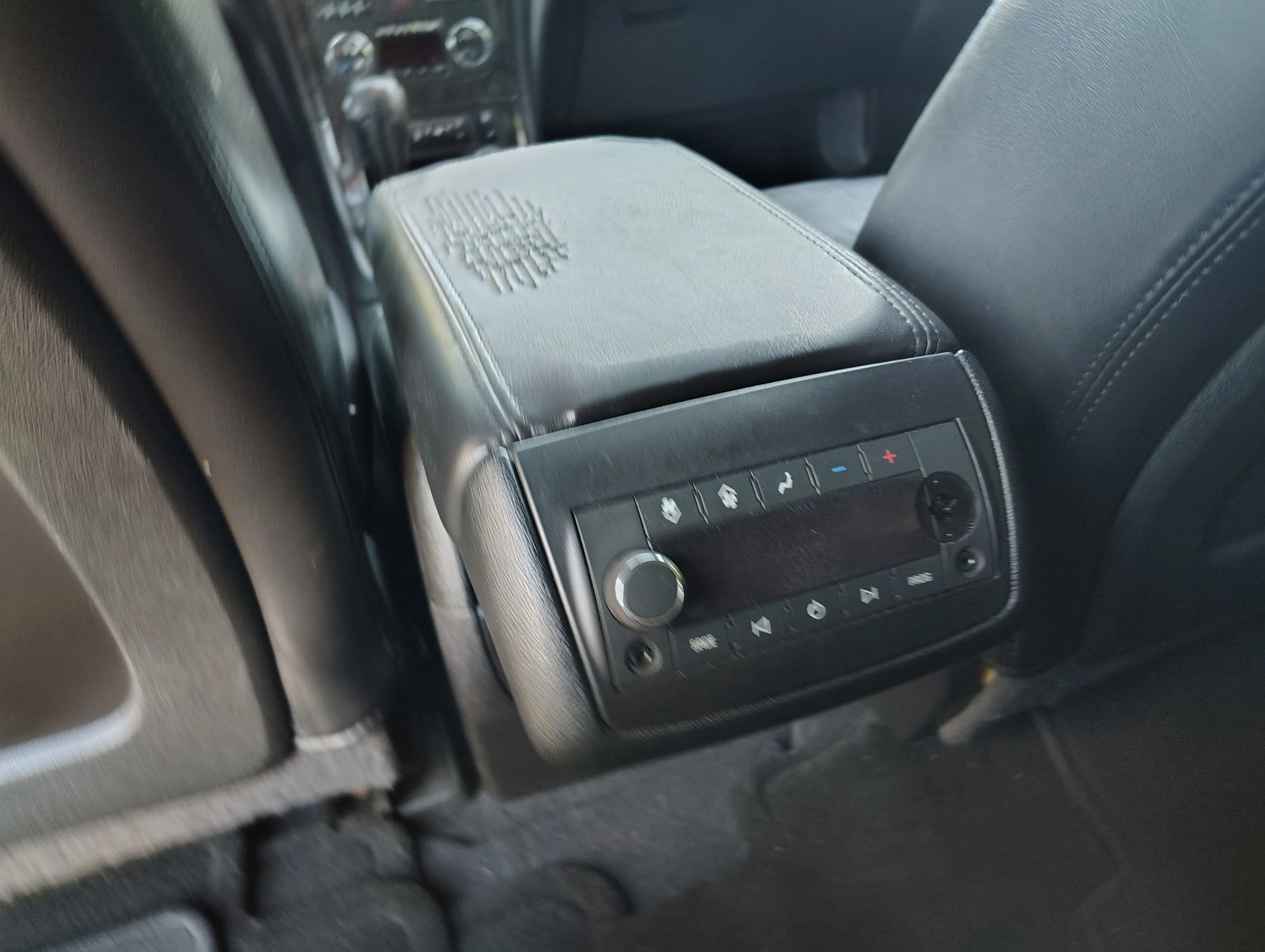 Used 2012 GMC Acadia Denali image 13