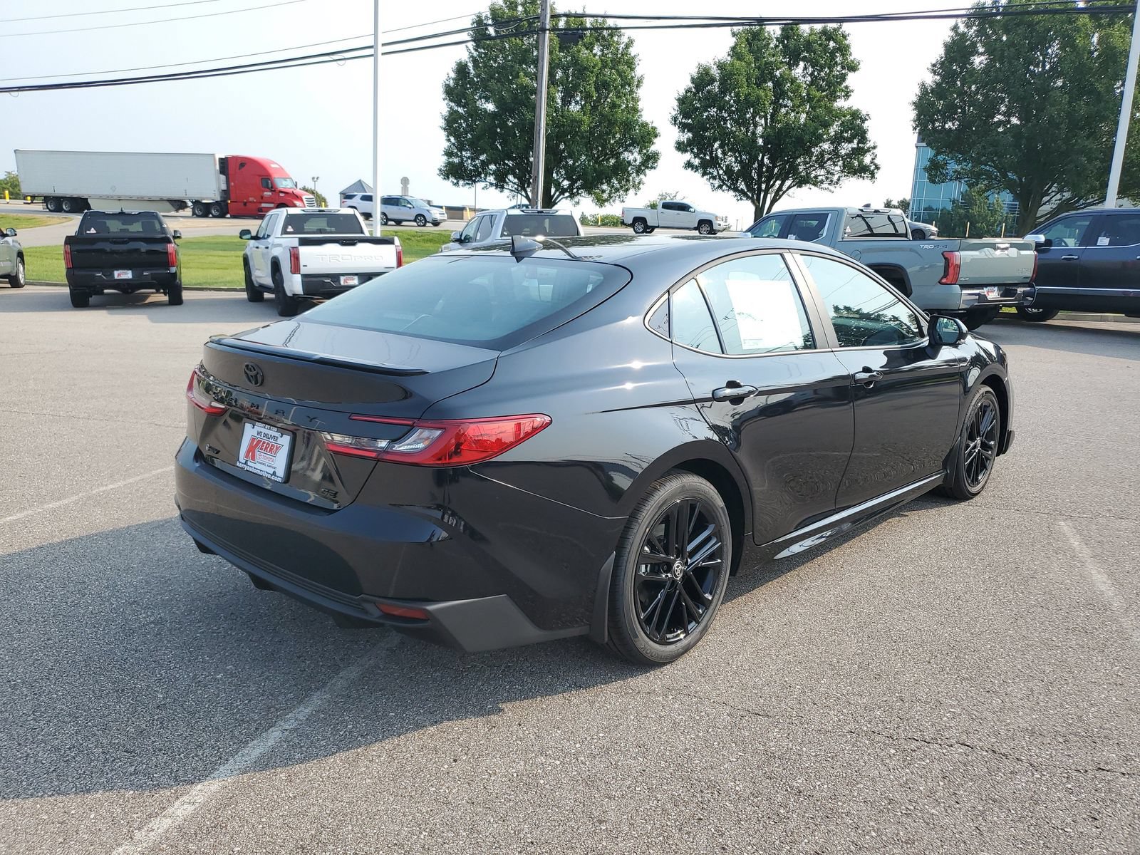 New 2026 Toyota Camry SE FWD image 4
