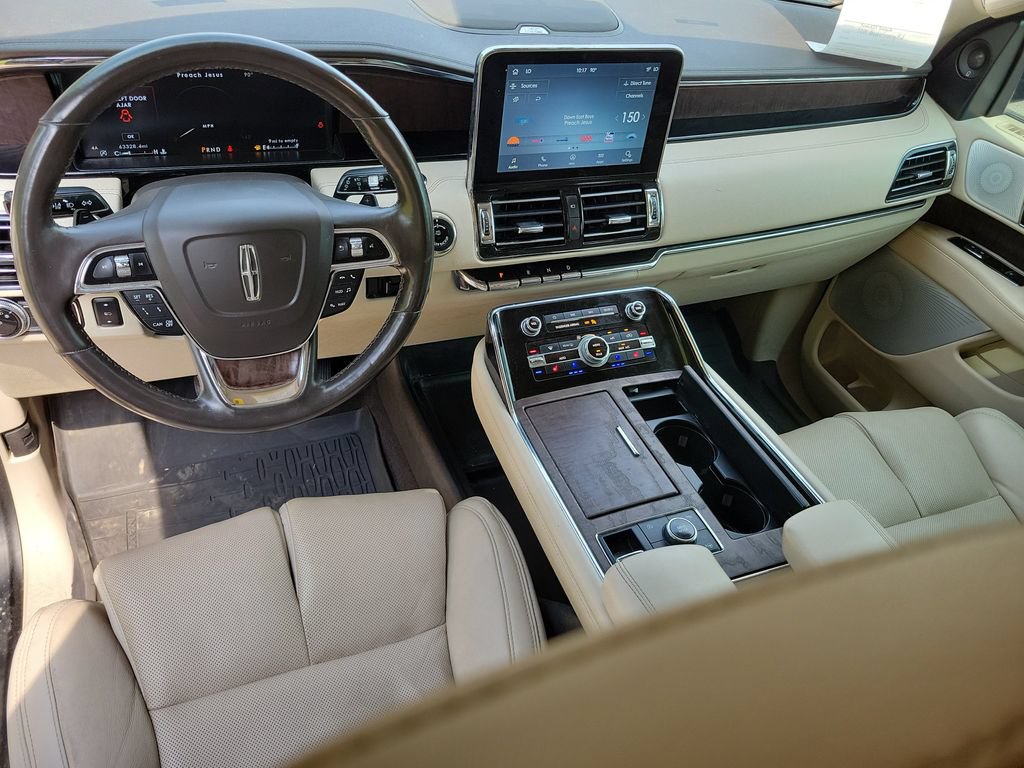 Used 2020 Lincoln Navigator L Reserve w/ Luxury Package AWD/4WD image 15