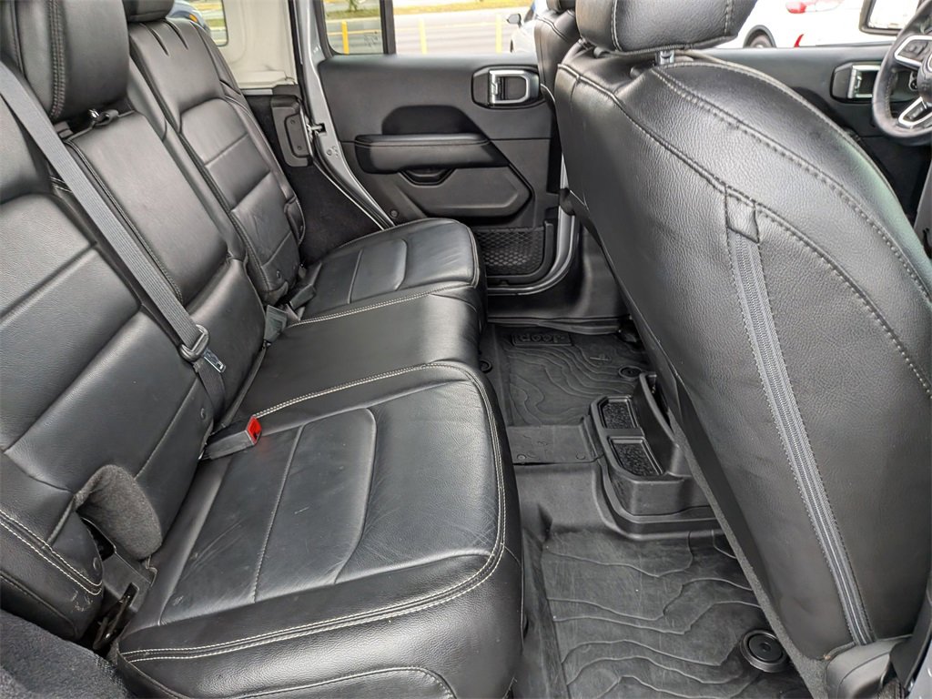 Used 2018 Jeep Wrangler Unlimited Sahara image 20