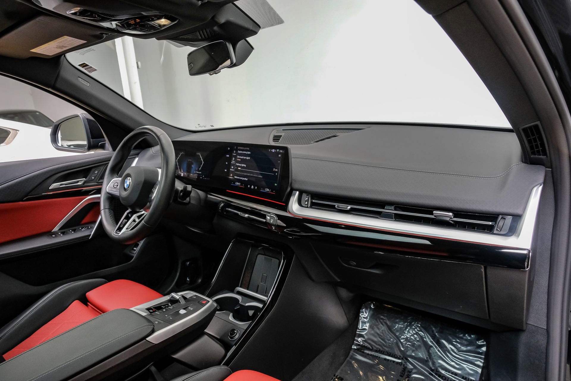 Used 2025 BMW X2 xDrive28i image 17