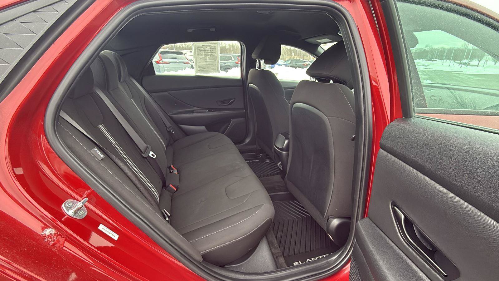 Used 2025 Hyundai Elantra Sport FWD image 19