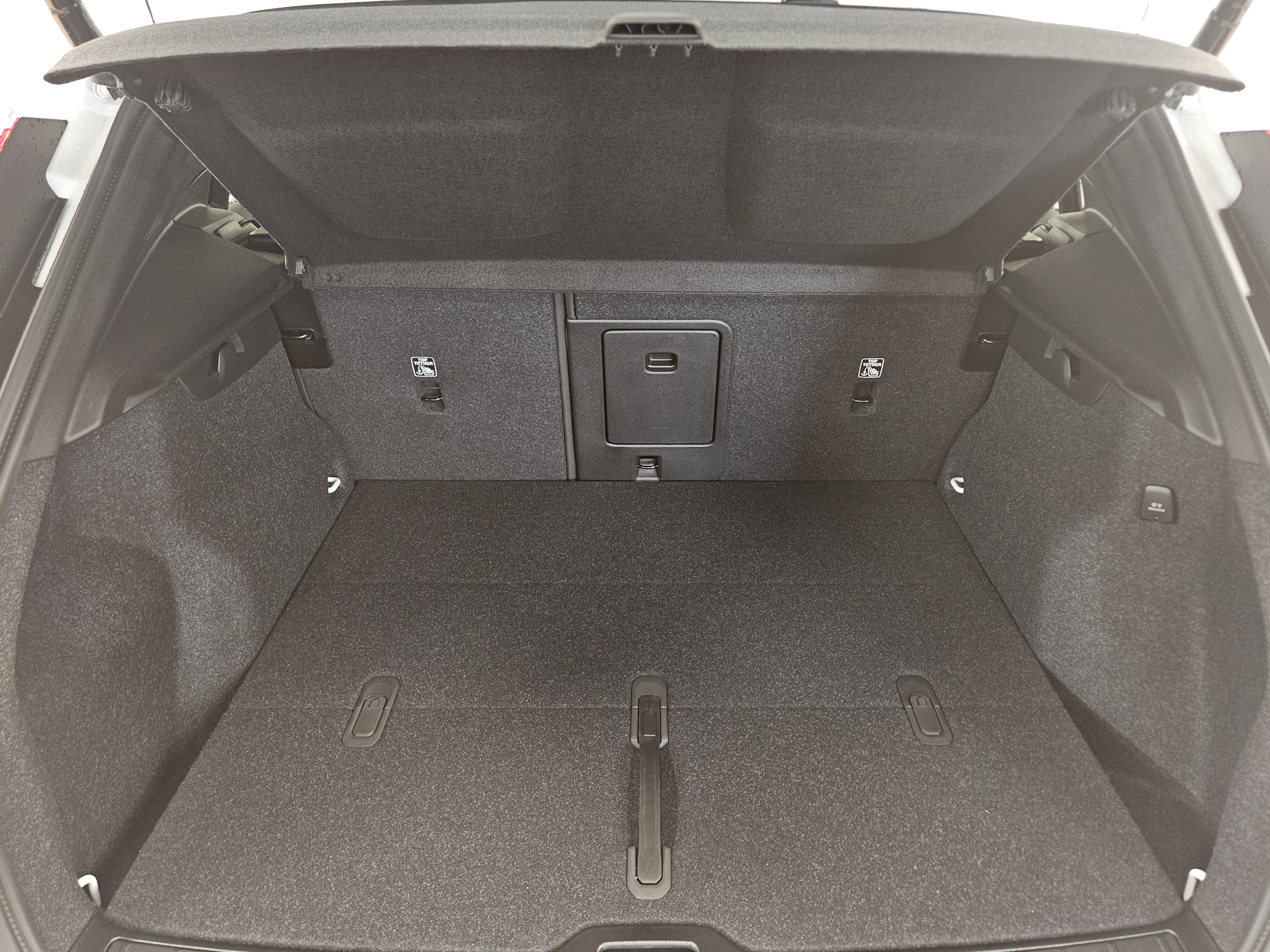New 2026 Volvo XC40 B5 Ultra w/ Climate Package AWD/4WD image 16