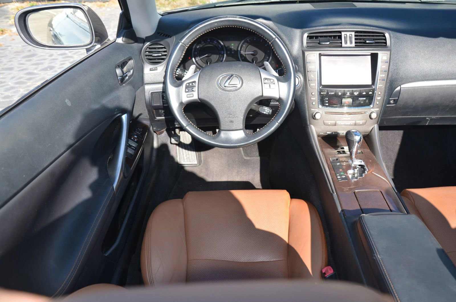 Used 2014 Lexus IS 250C w/ Luxury Package image 27