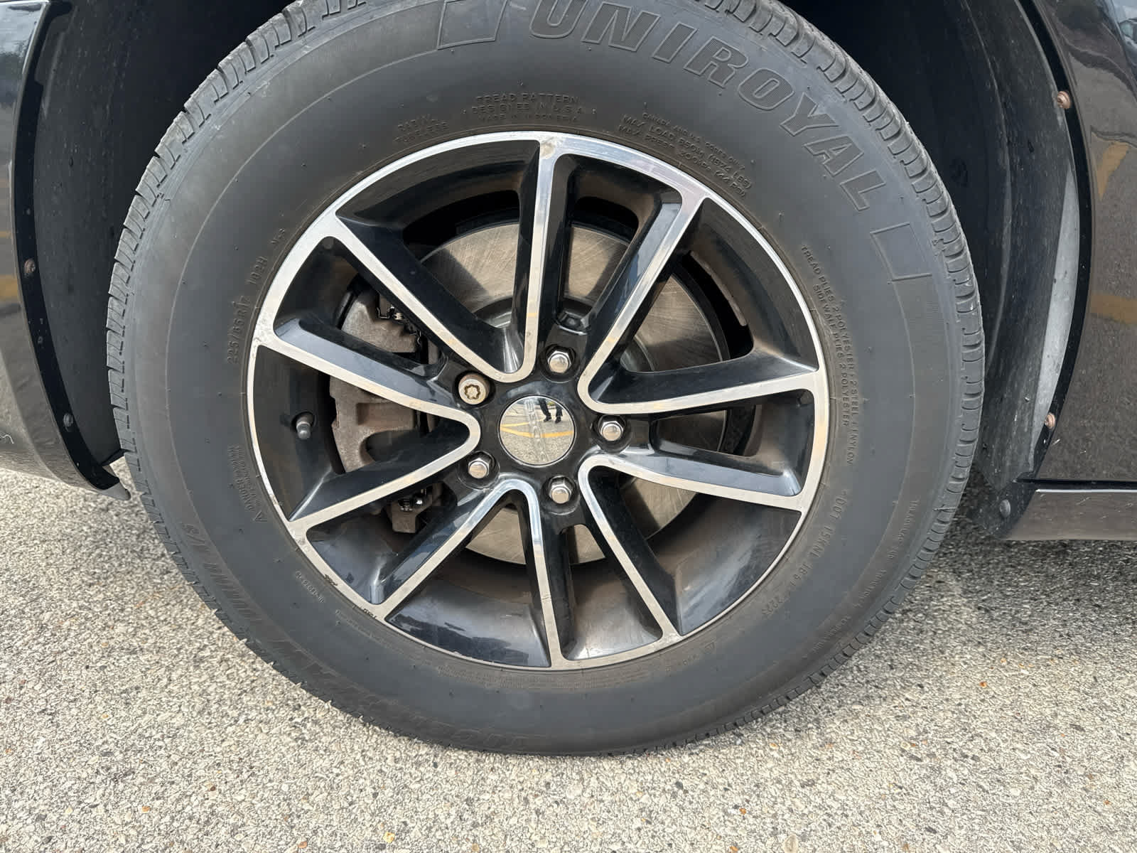 Used 2016 Dodge Grand Caravan SE FWD image 2