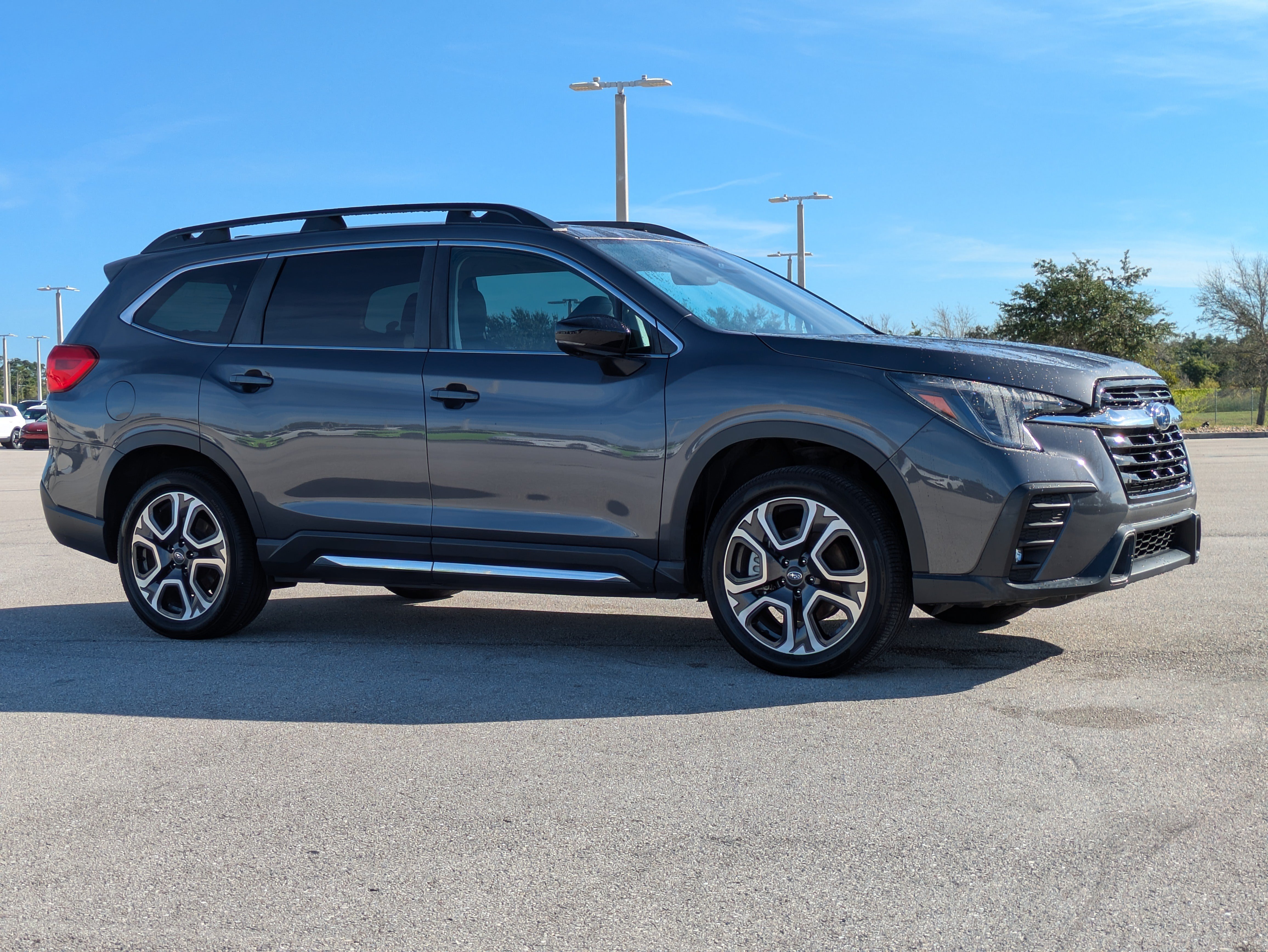 Used 2024 Subaru Ascent Limited w/ Technology Package AWD/4WD image 2