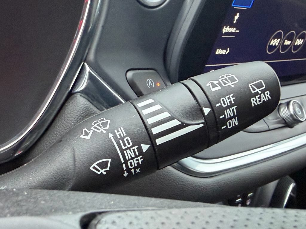 Certified 2025 Chevrolet Blazer LT FWD image 30