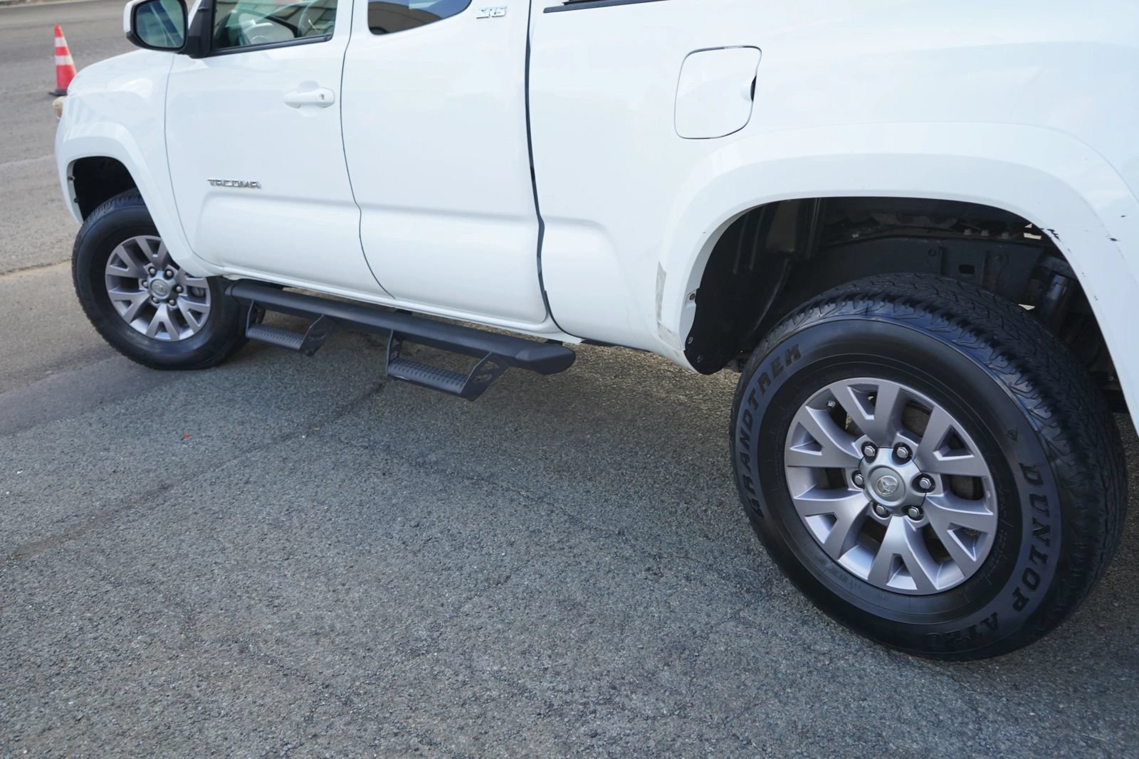 Used 2016 Toyota Tacoma SR5 RWD image 6