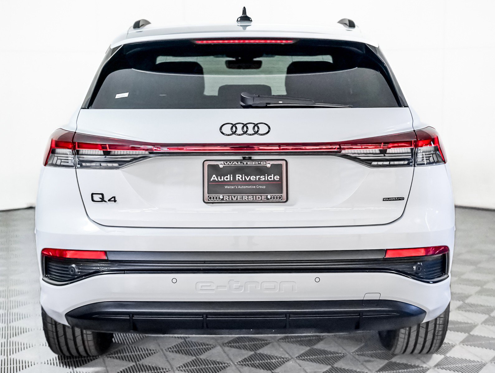 Certified 2024 Audi Q4 e-tron Premium Plus image 8