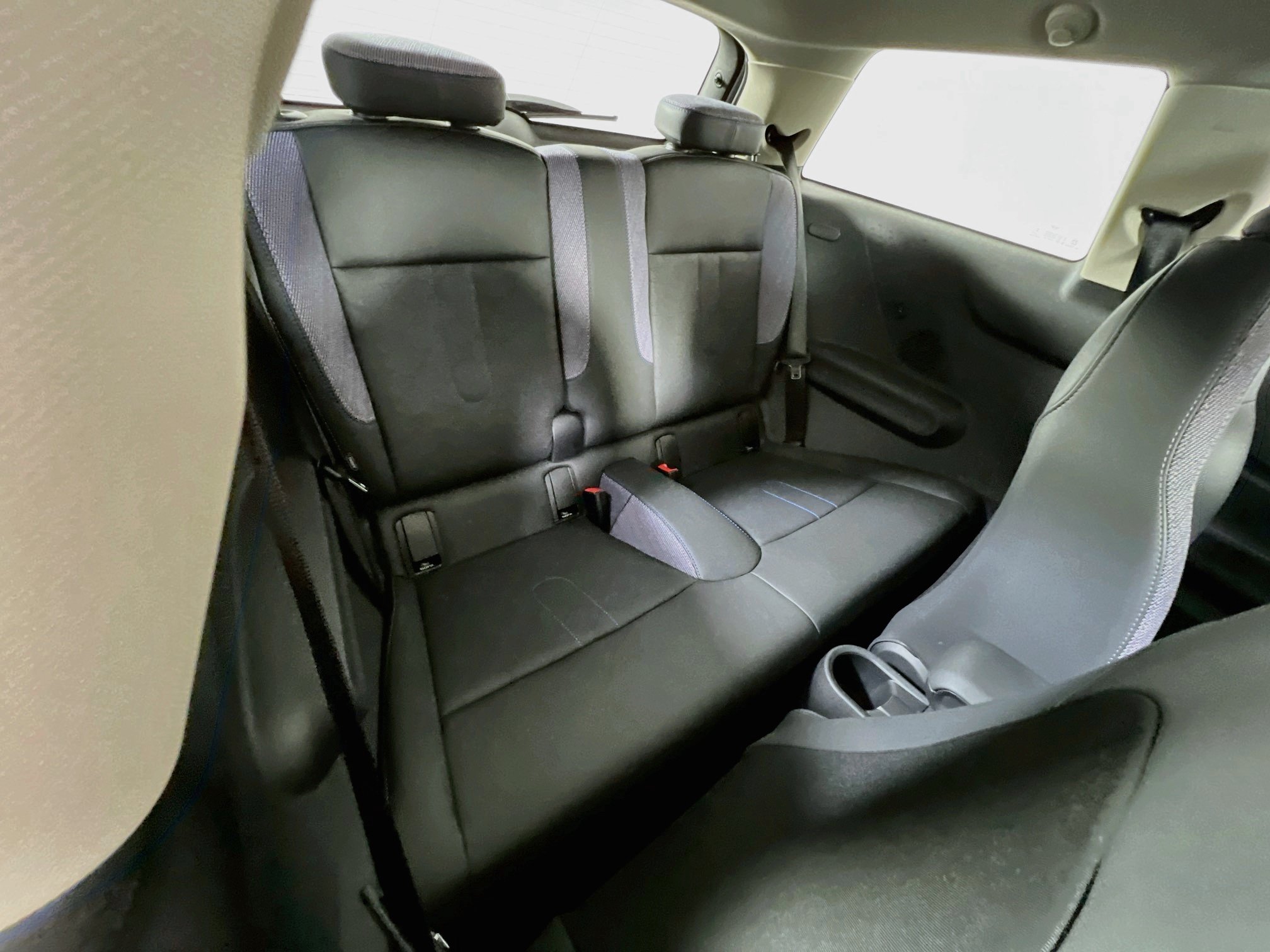 Used 2025 MINI Cooper 2-Door Hardtop FWD image 26