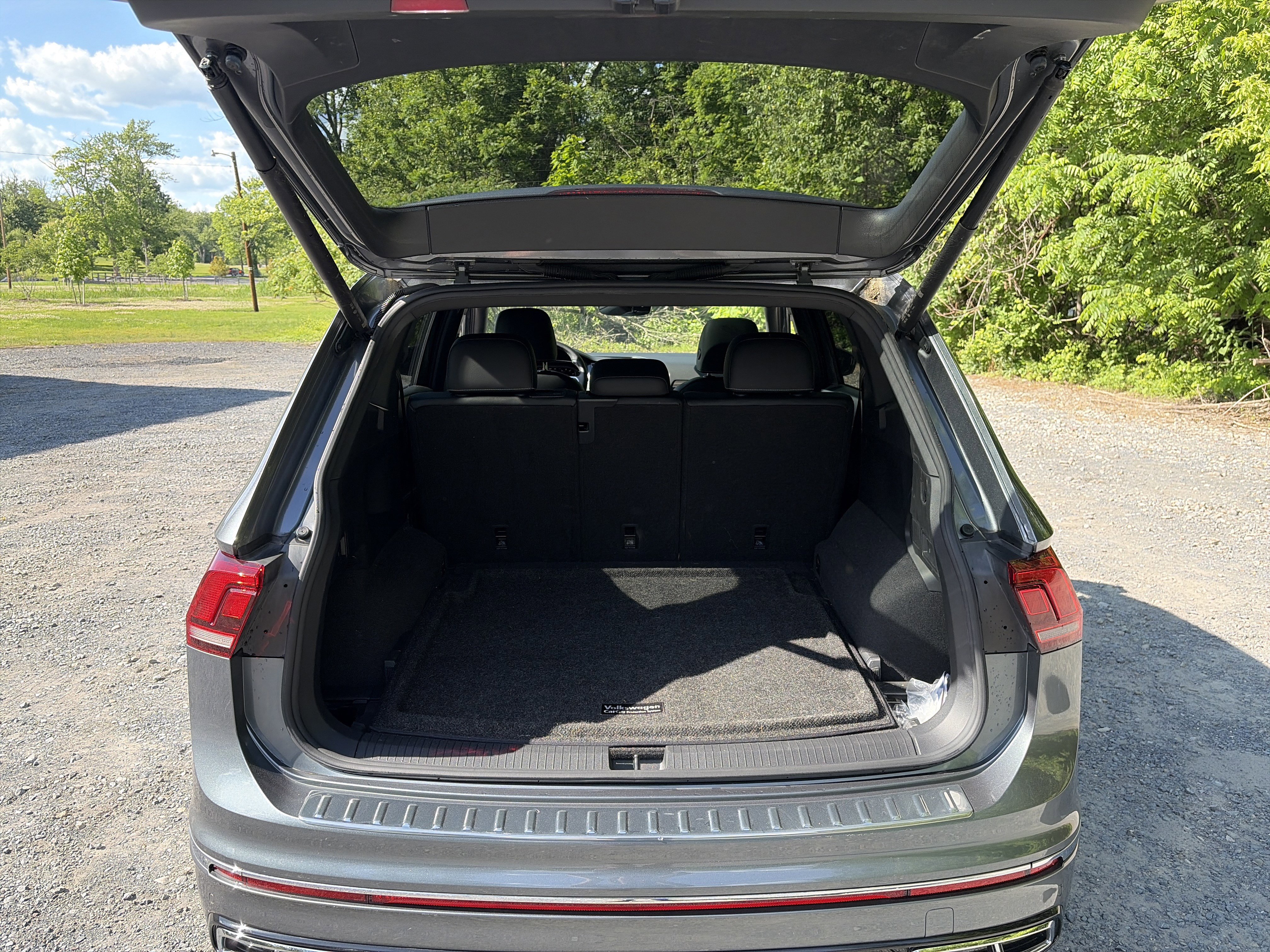 Used 2022 Volkswagen Tiguan SEL R-Line AWD/4WD image 24