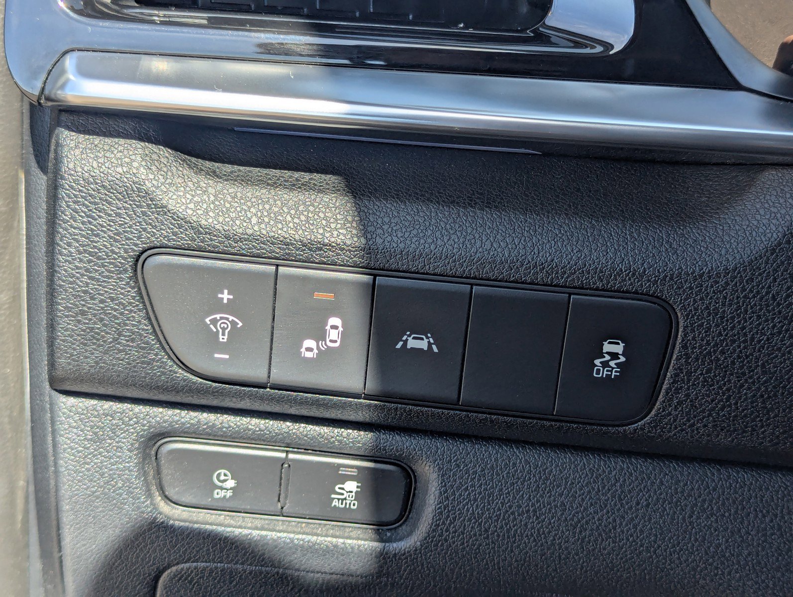 Used 2020 Kia Niro EX Premium image 32