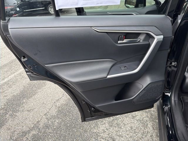 Used 2023 Toyota RAV4 XLE Premium image 15