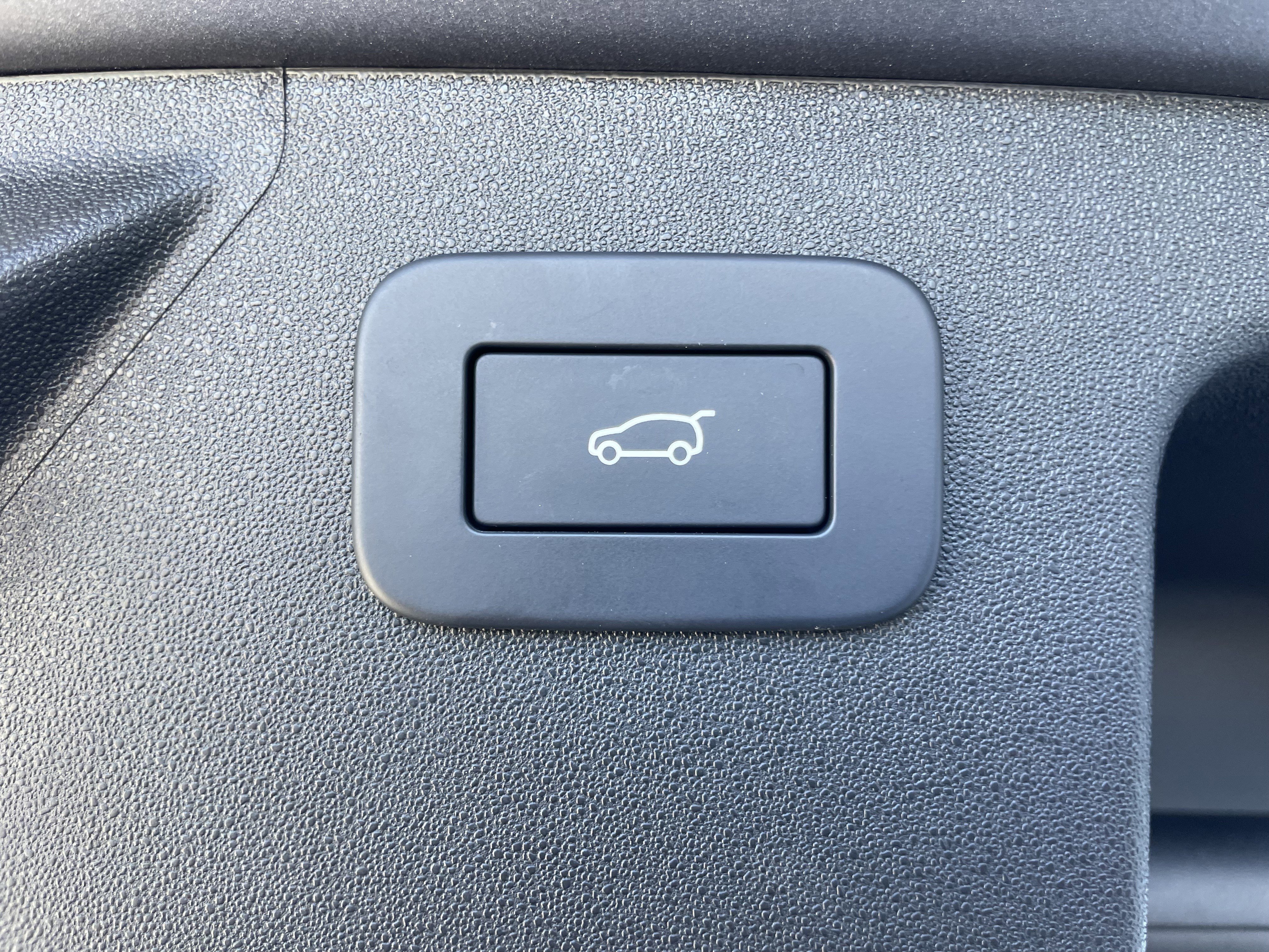 Certified 2025 Land Rover Discovery Sport S AWD/4WD image 37
