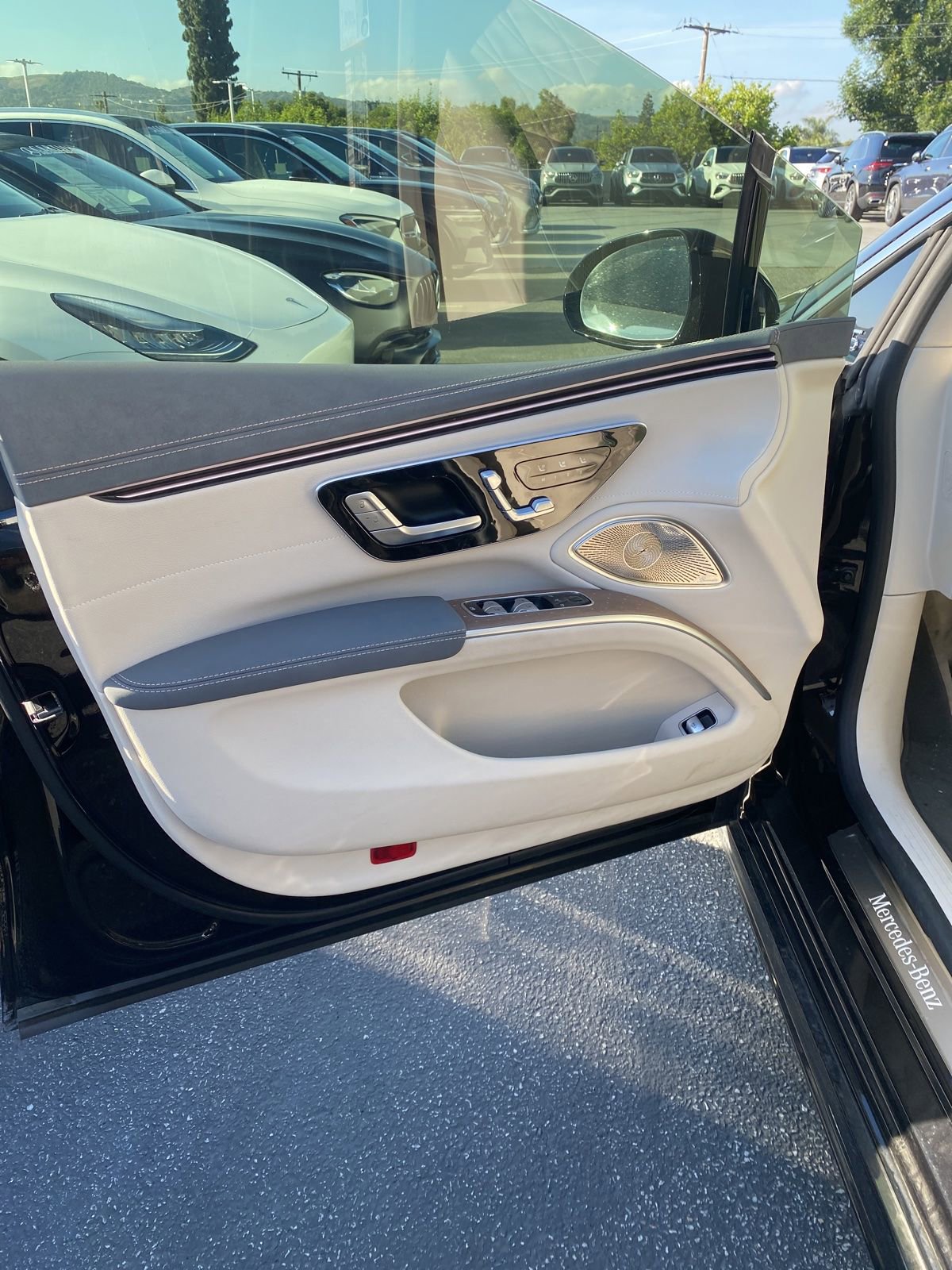 Used 2024 Mercedes-Benz EQS 580 4MATIC Sedan image 8