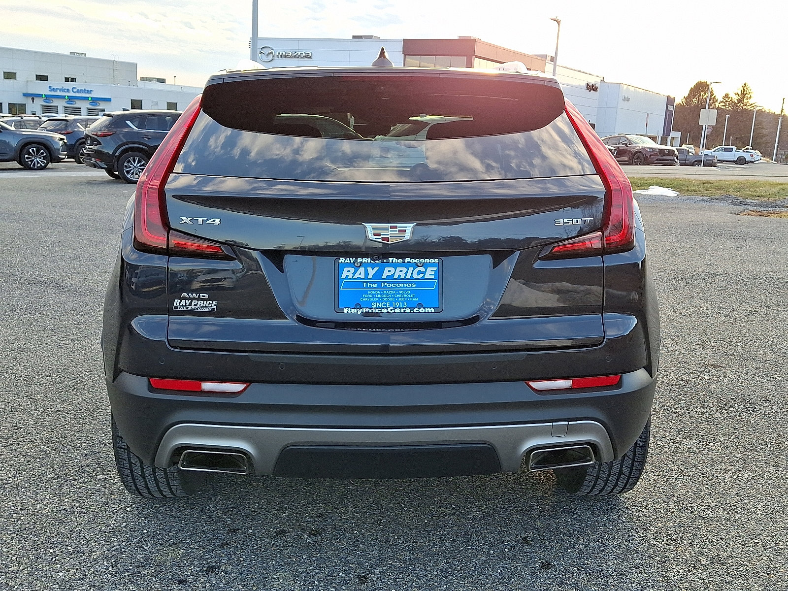 Used 2022 Cadillac XT4 Premium Luxury w/ Enhanced Visibility Package image 5