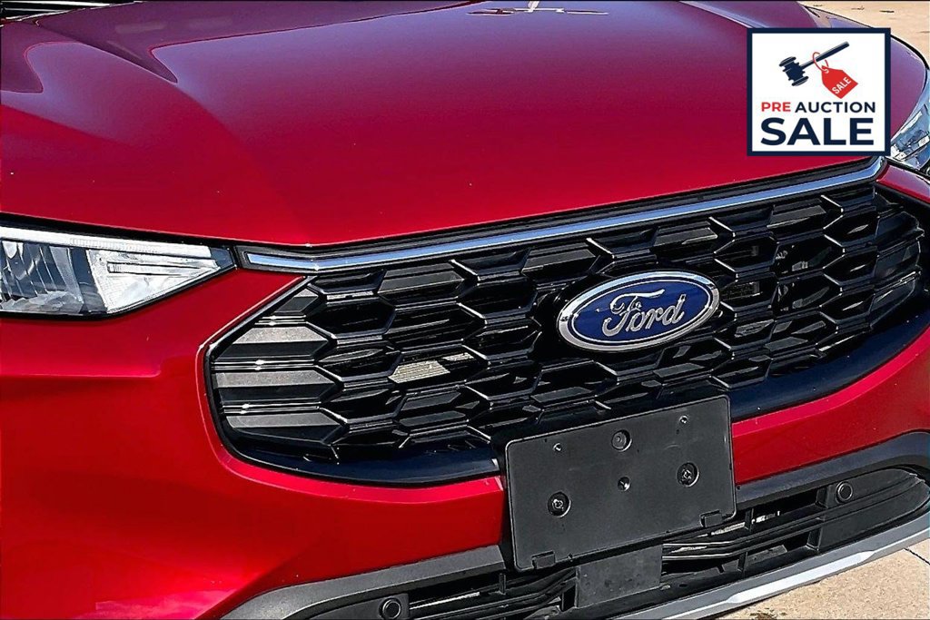 Used 2025 Ford Escape ST-Line Select AWD/4WD image 30