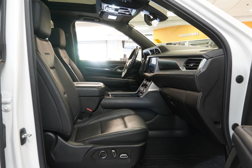 Used 2021 GMC Yukon XL Denali AWD/4WD image 27